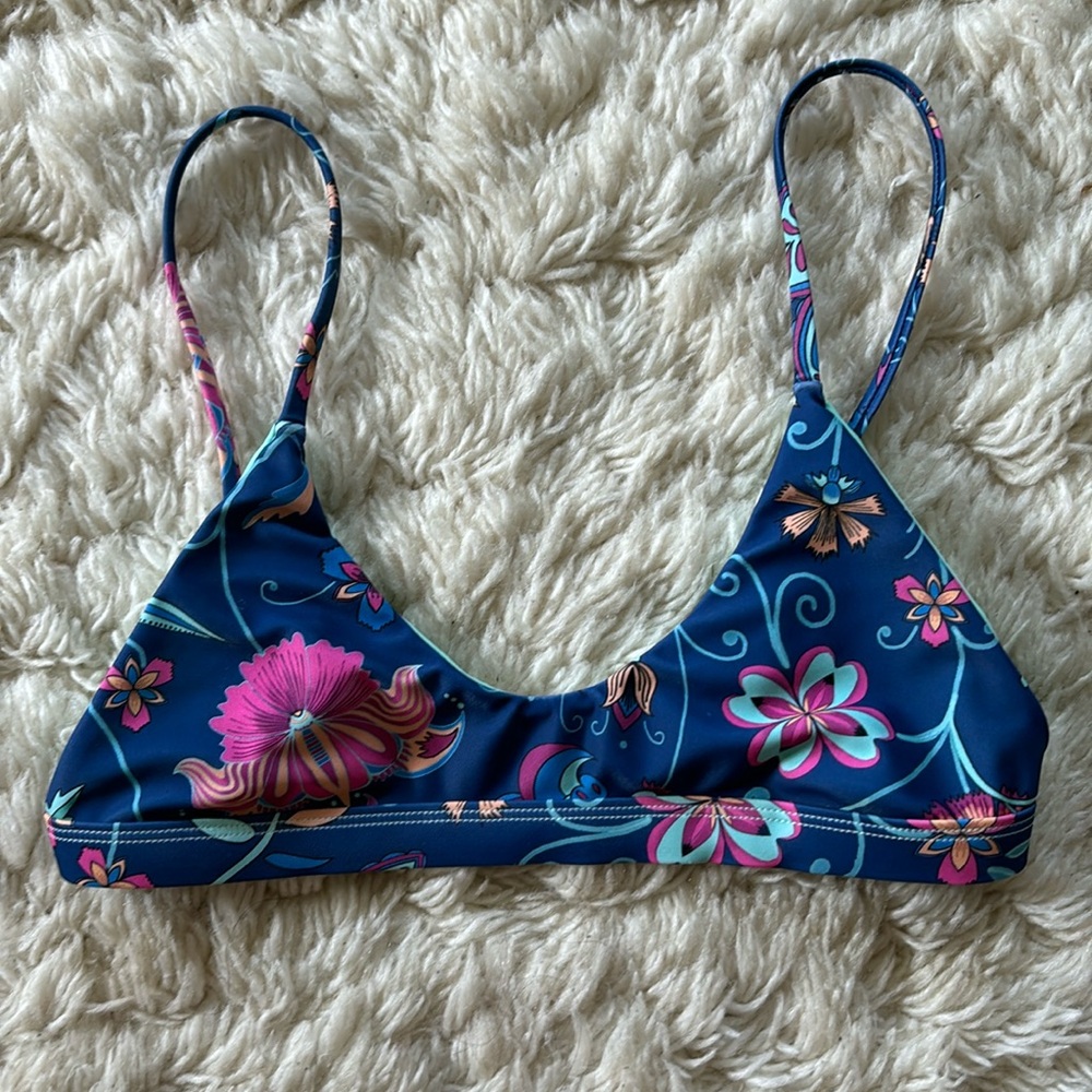 Kulanis kinis bikini top